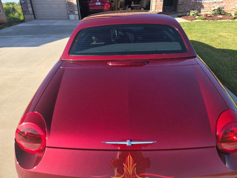 2004 Ford Thunderbird Deluxe