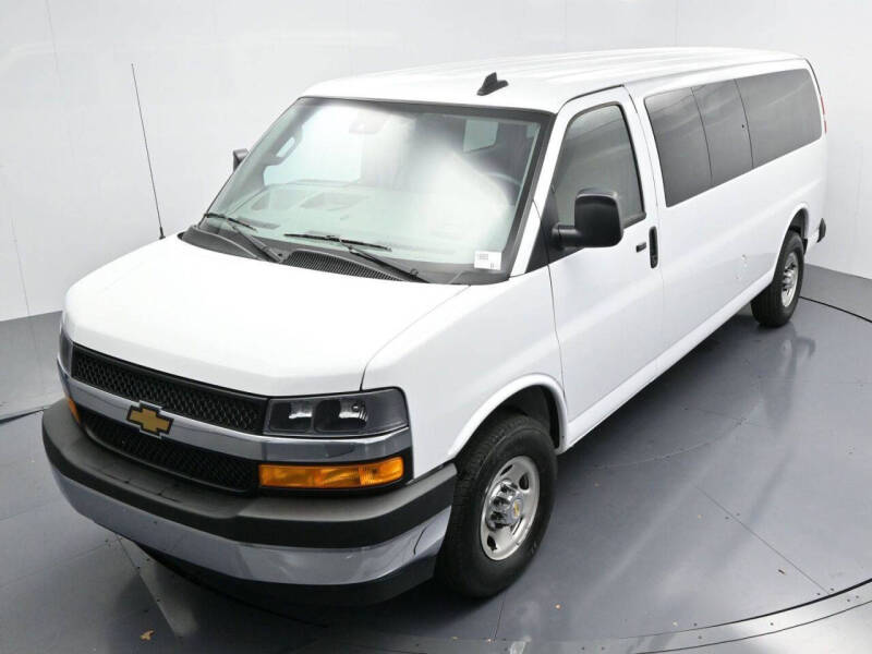 2025 Chevrolet Express LT 3500