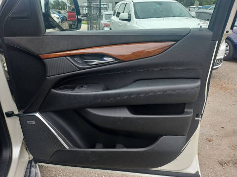 2015 Cadillac Escalade Luxury