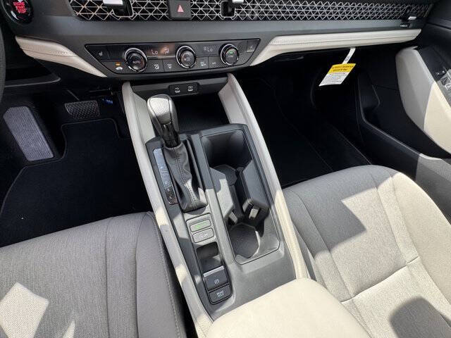 2025 Honda Accord SE