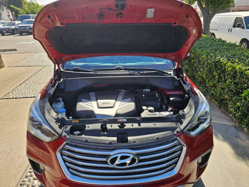 2018 Hyundai Santa Fe SE