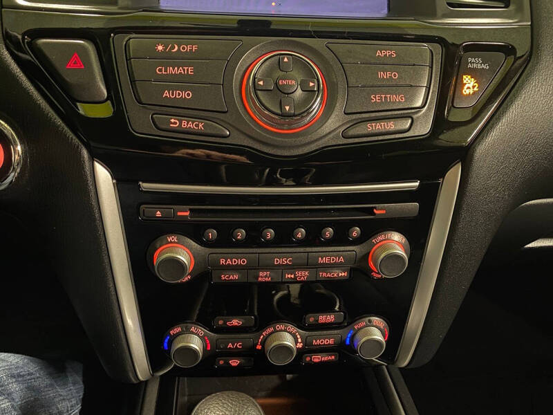 2017 Nissan Pathfinder S