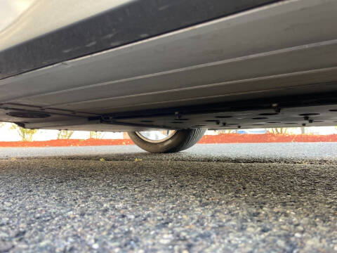 2005 Aston Martin V12 Vanquish S