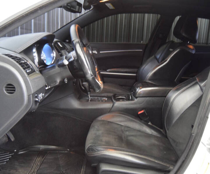 2013 Chrysler 300 SRT8