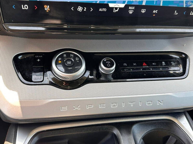 2025 Ford Expedition Active