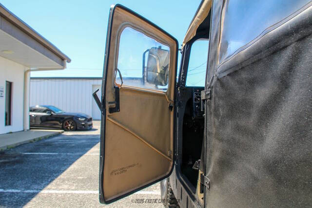 2014 AM General Hummer
