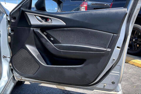 2017 Mazda MAZDA3 Sport