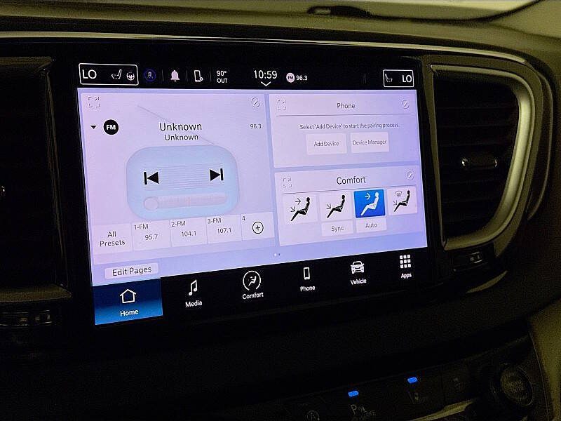 2023 Chrysler Pacifica Touring L