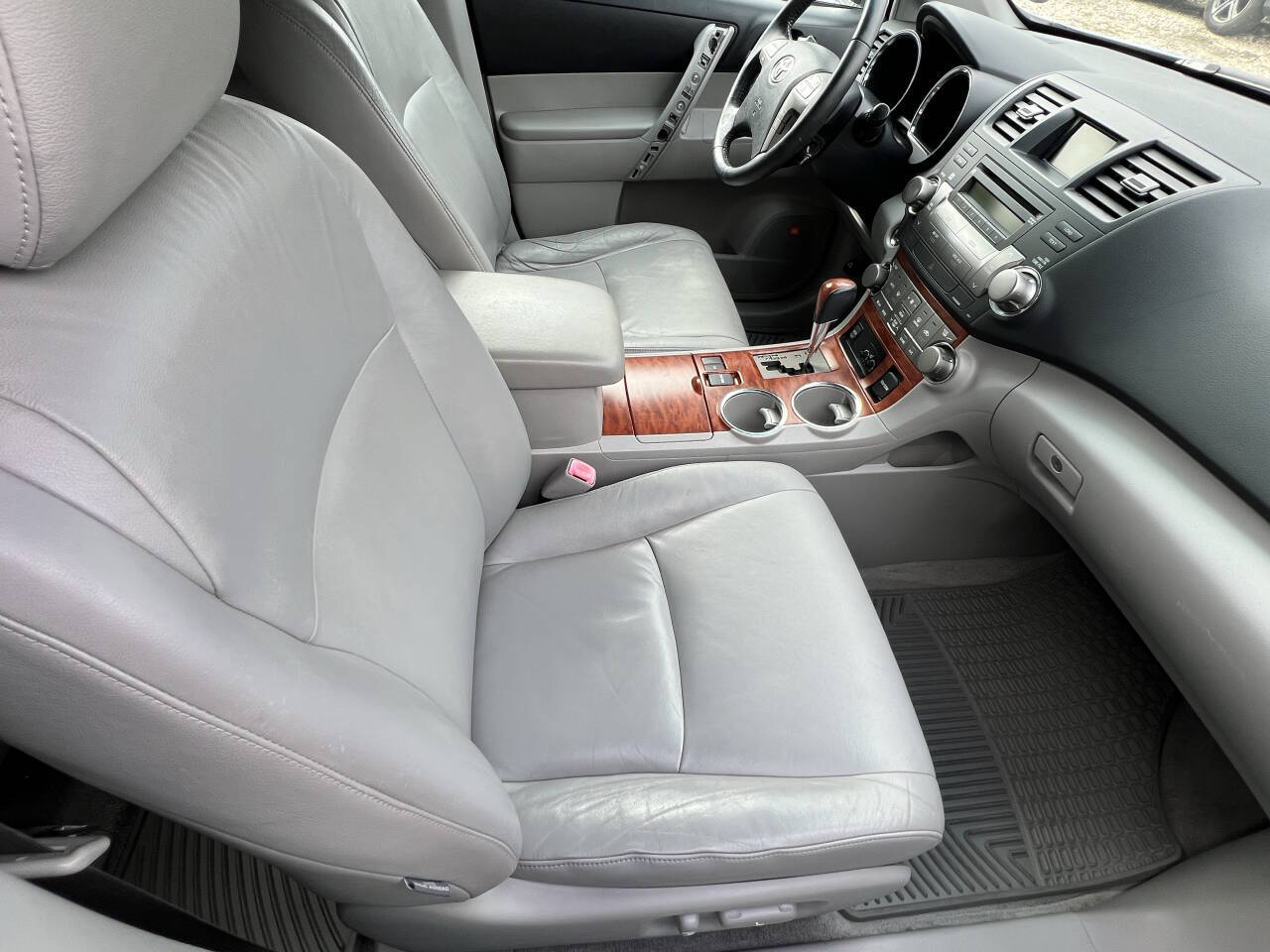 Used Car 2010 Toyota Highlander  Limited 4dr Suv For Sale Under $12,000 In Austin, Texas