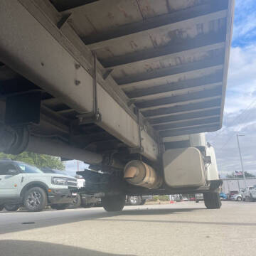 2007 Freightliner M2 106