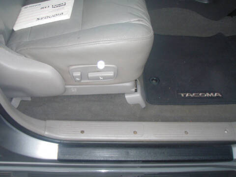 2003 Toyota Sequoia Limited