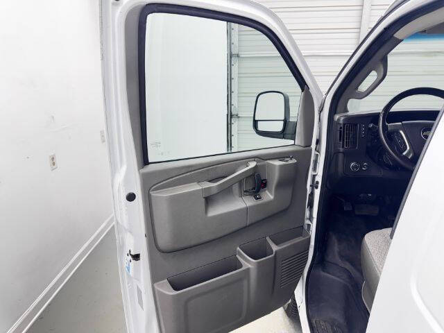 2017 Chevrolet Express 2500