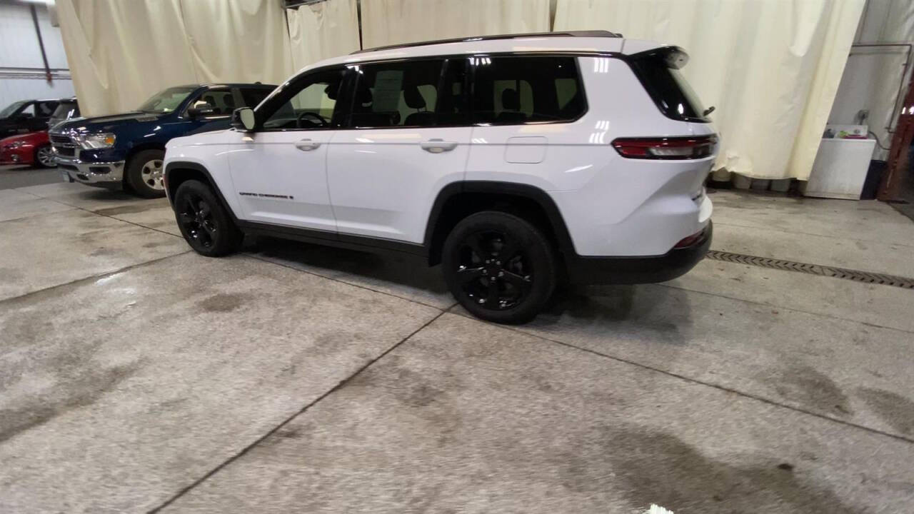 2023 Jeep Grand Cherokee L for sale at Victoria Auto Sales in Victoria, MN