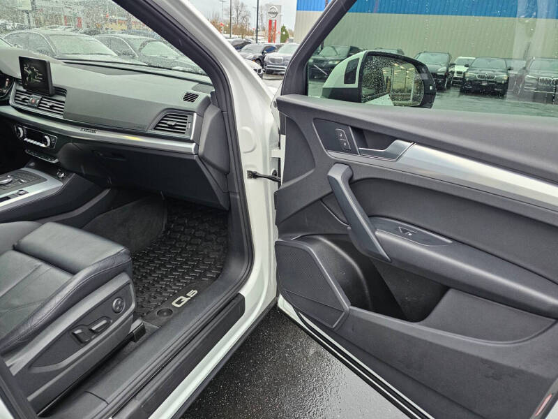 2020 Audi Q5 quattro Premium 45 TFSI