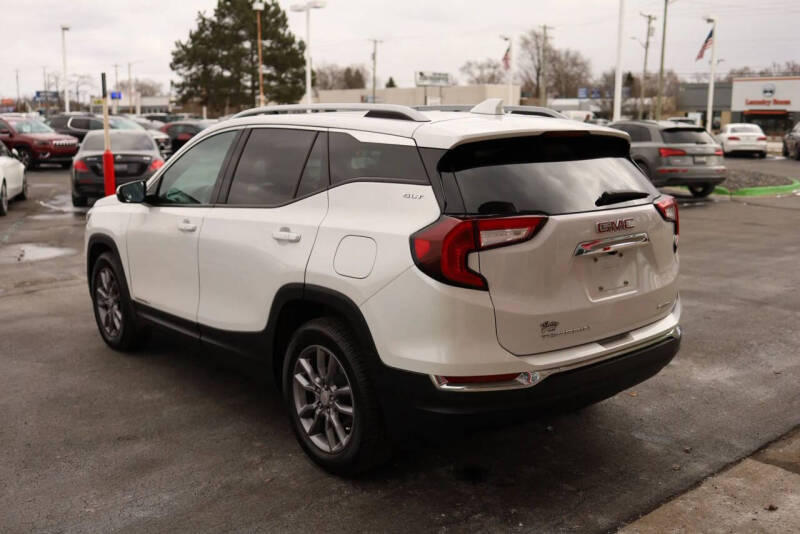 2023 GMC Terrain SLT