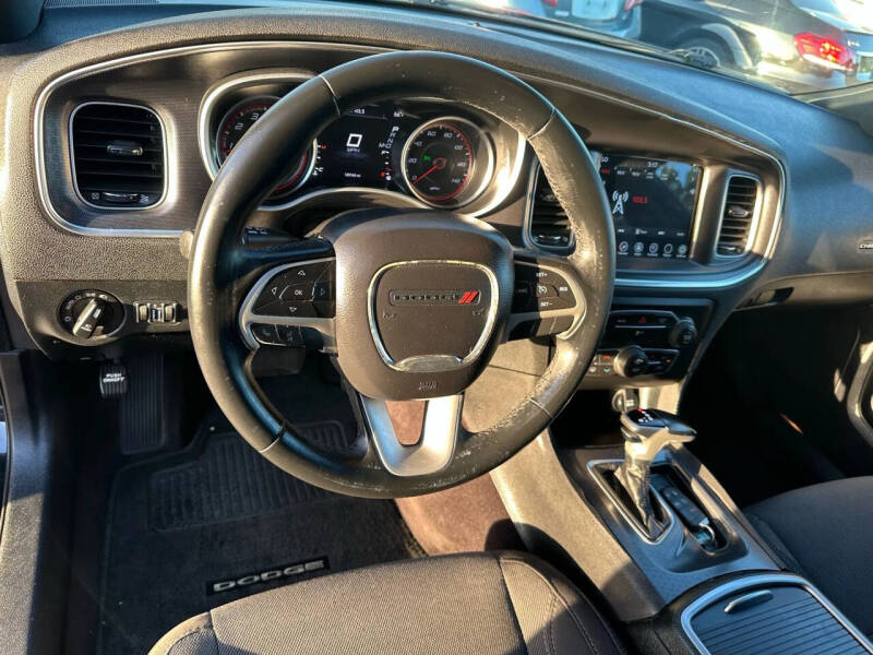 2017 Dodge Charger SXT