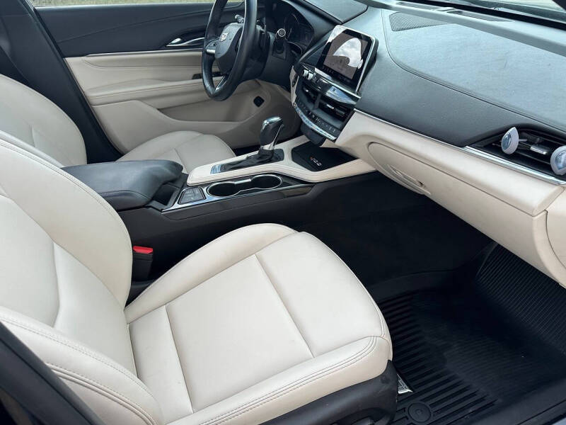 2021 Cadillac CT4 Luxury