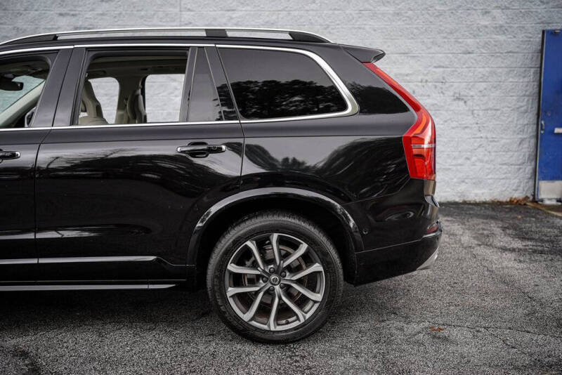 2017 Volvo XC90 T5 Momentum