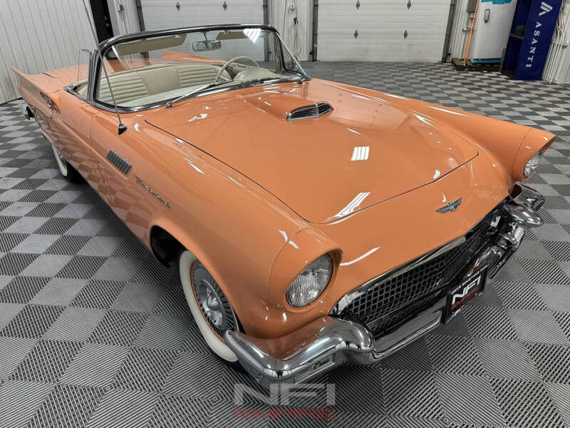 1957 Ford Thunderbird