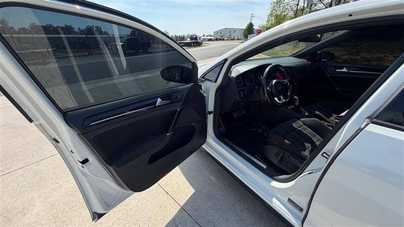 2016 Volkswagen Golf GTI S