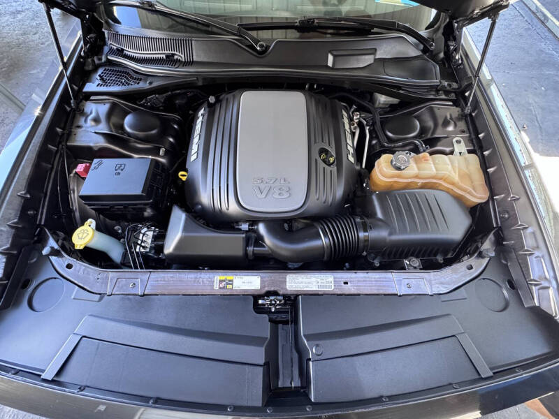 2013 Dodge Challenger R/T Plus