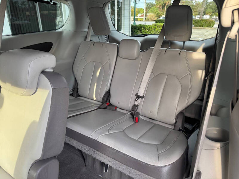 2017 Chrysler Pacifica Touring Plus