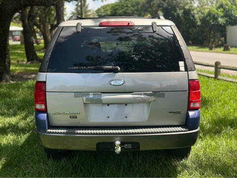 2004 Ford Explorer XLT