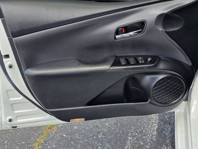 2019 Toyota Prius XLE AWD-e