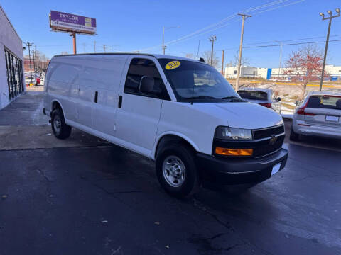 2022 Chevrolet Express 2500