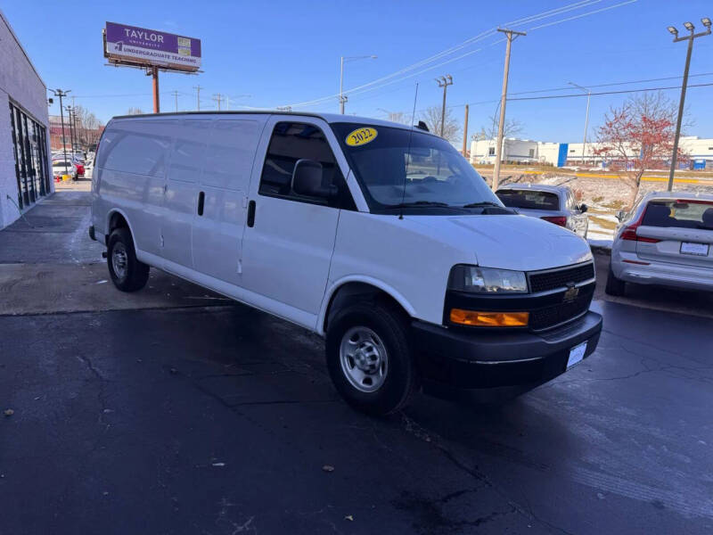 2022 Chevrolet Express 2500