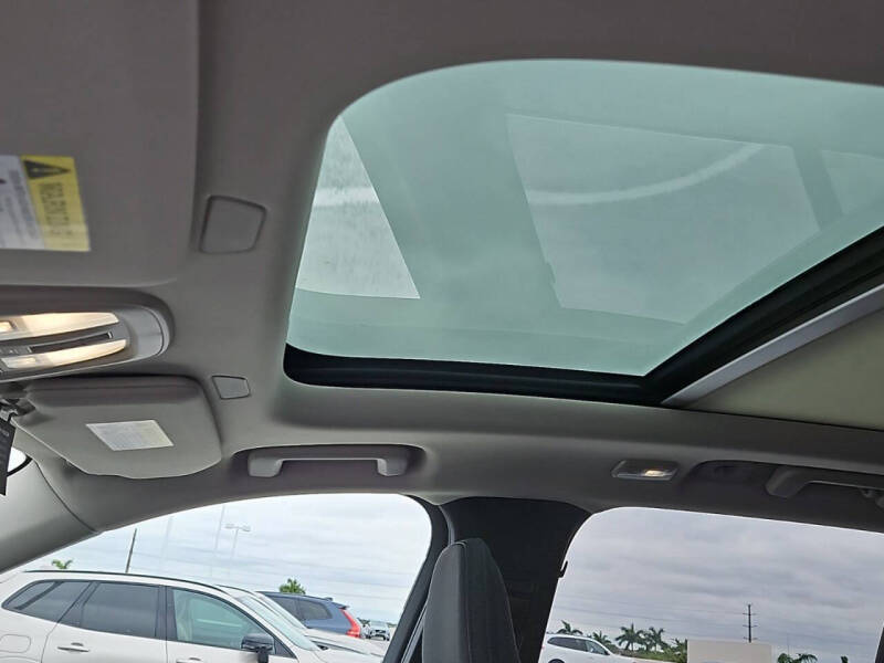 2025 Volvo XC90 B6 Plus Bright Theme 7P