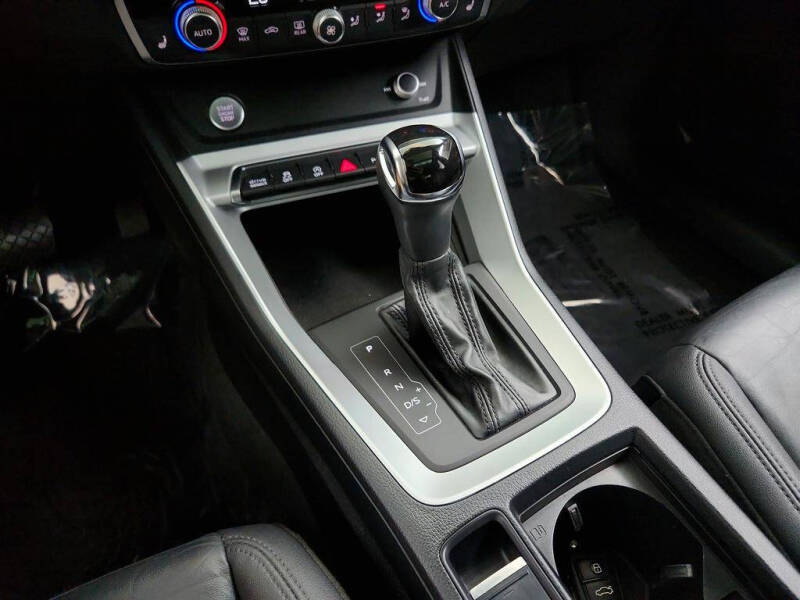 2020 Audi Q3 quattro S line Premium 45 TFSI