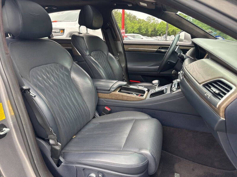 2020 Genesis G90
