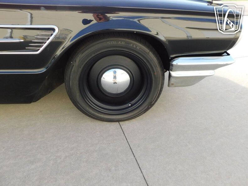 1965 Ford Thunderbird