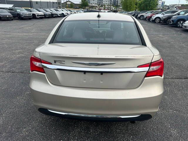 2013 Chrysler 200 LX