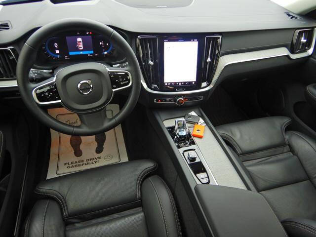 2025 Volvo V60 Cross Country B5 Ultra