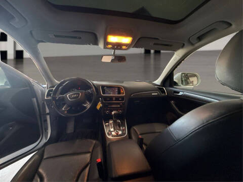 2017 Audi Q5 2.0T quattro Premium