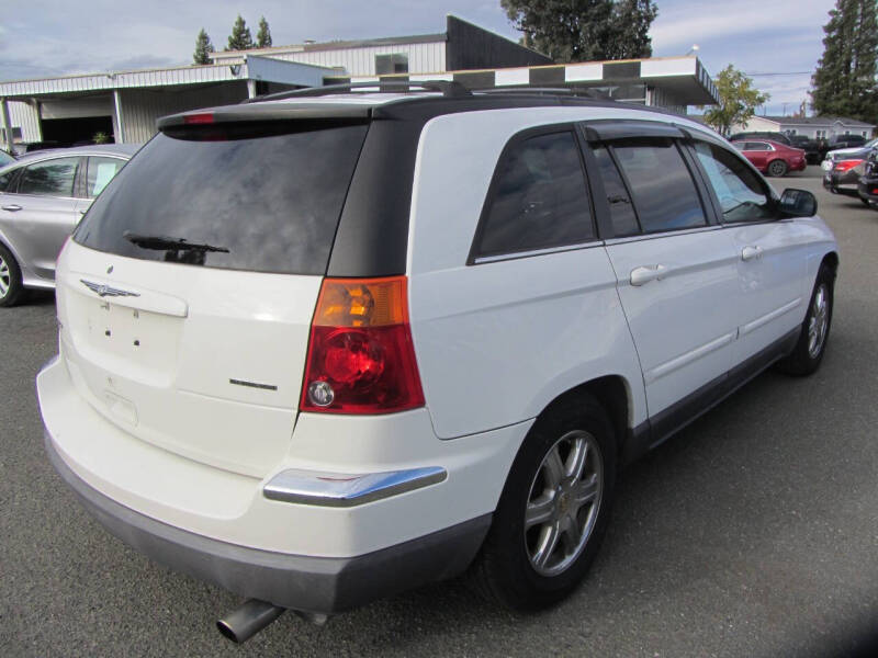 2004 Chrysler Pacifica AWD photo 4