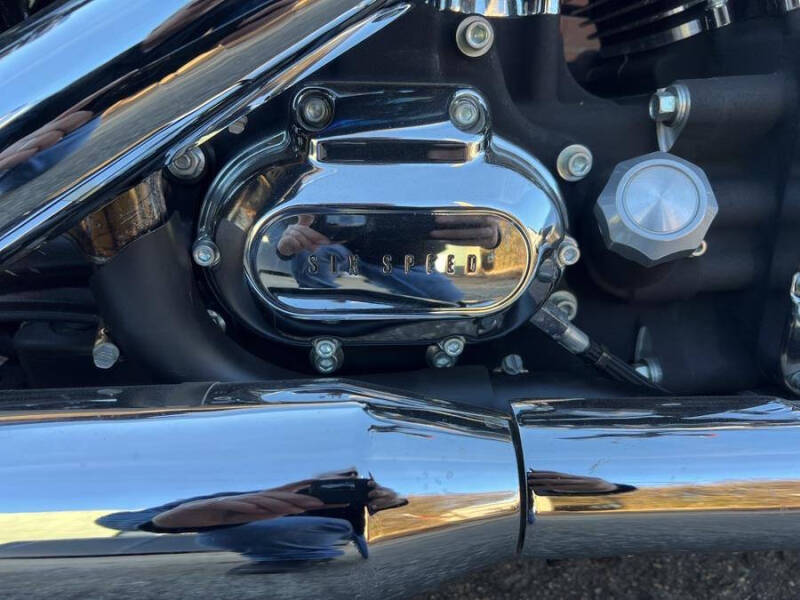 2011 Harley-Davidson dYNA sUPER GLIDE