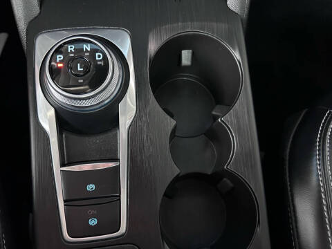 2025 Ford Escape Platinum