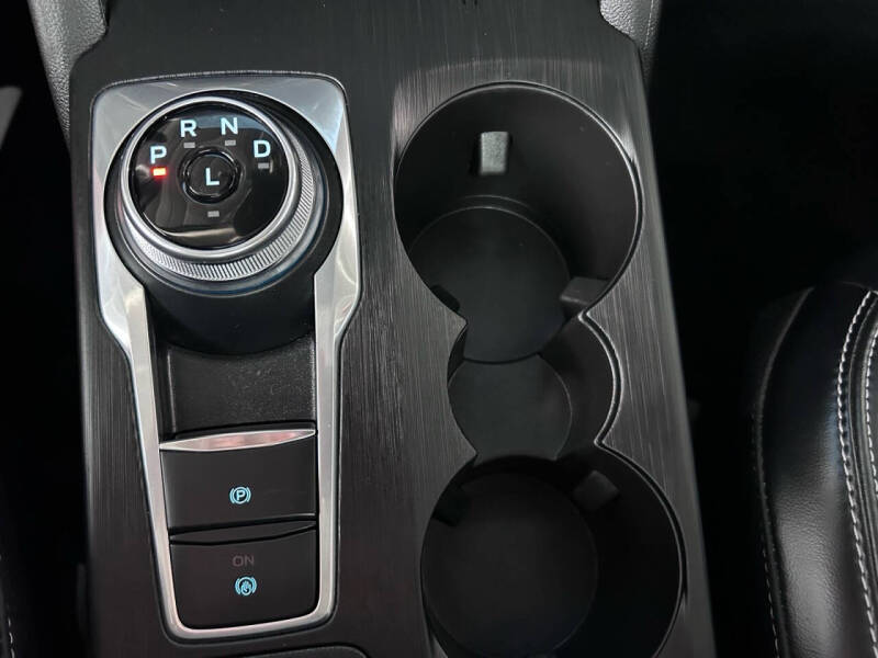 2025 Ford Escape Platinum