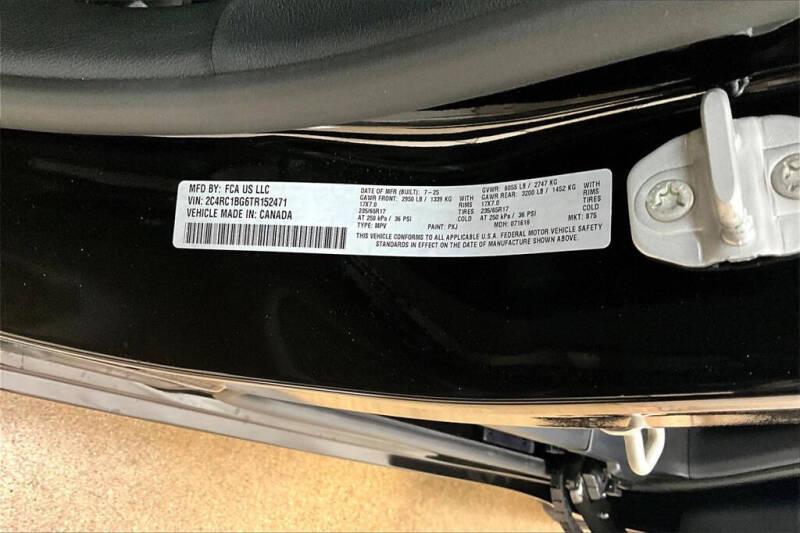 2026 Chrysler Pacifica Select