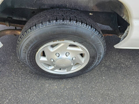 2011 Ford E-Series E-150