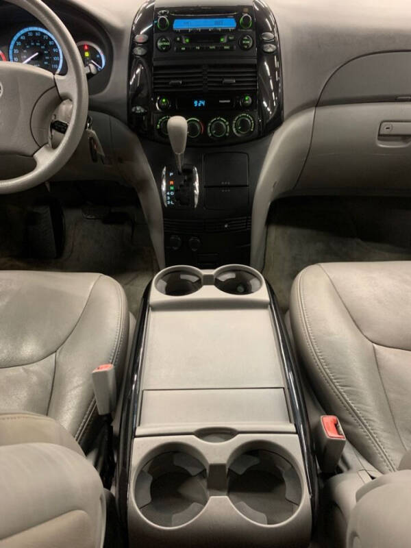 2004 Toyota Sienna