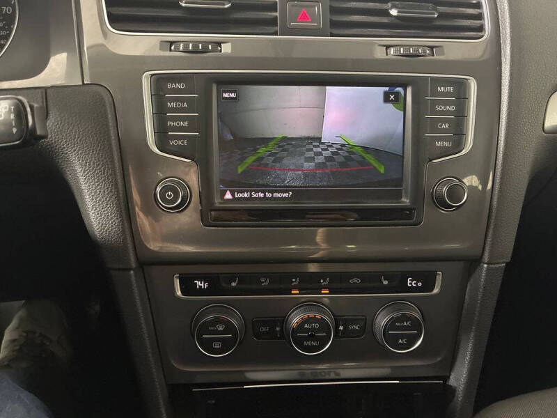 2016 Volkswagen e-Golf SE