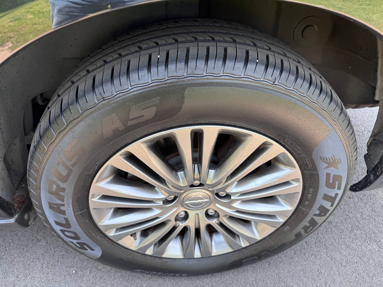 2014 Chrysler Town and Country 21