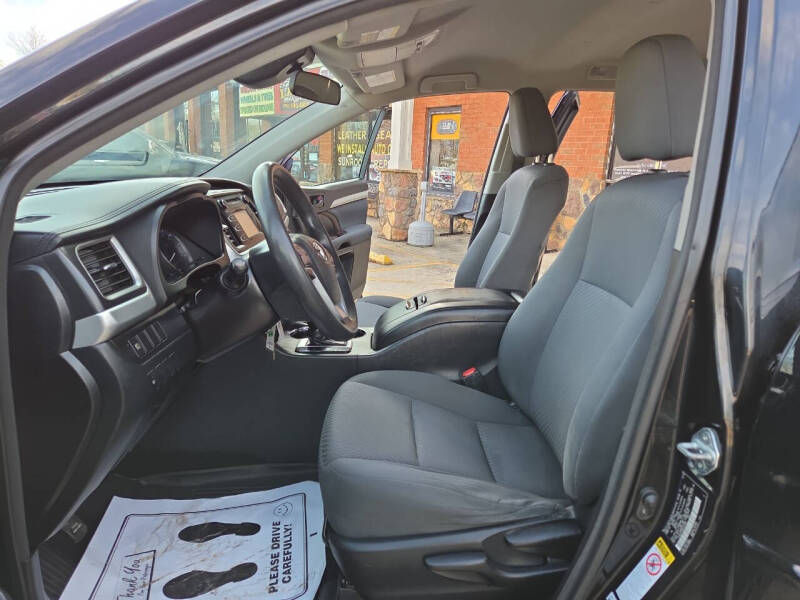 2017 Toyota Highlander LE