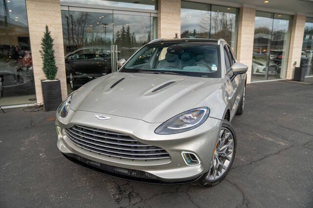 2021 Aston Martin DBX