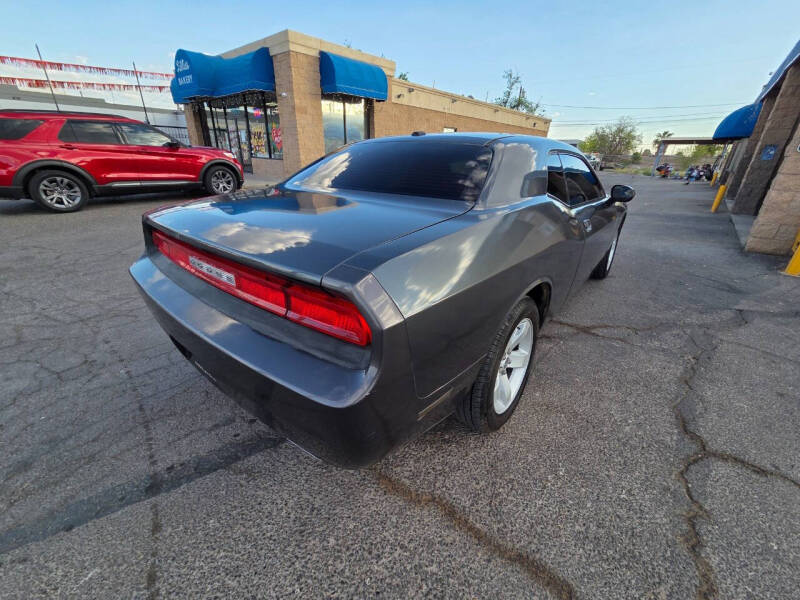2014 Dodge Challenger SXT