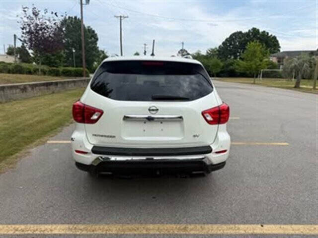 2018 Nissan Pathfinder SV